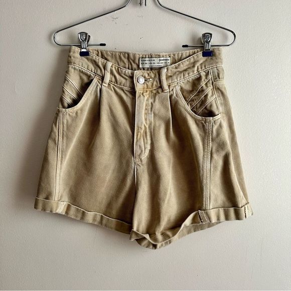 Stradivarius • Super High‎ Rise Cuffed Camel Shorts - Picture 1 of 7